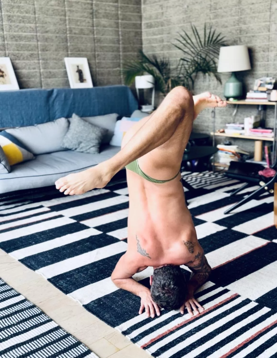 Stag Legs posted by ulixeshaus