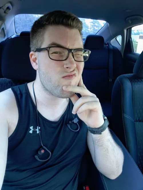 Starting to miss the gym but could use some inspiration. Any takers? 😁 by UndercoverClues94