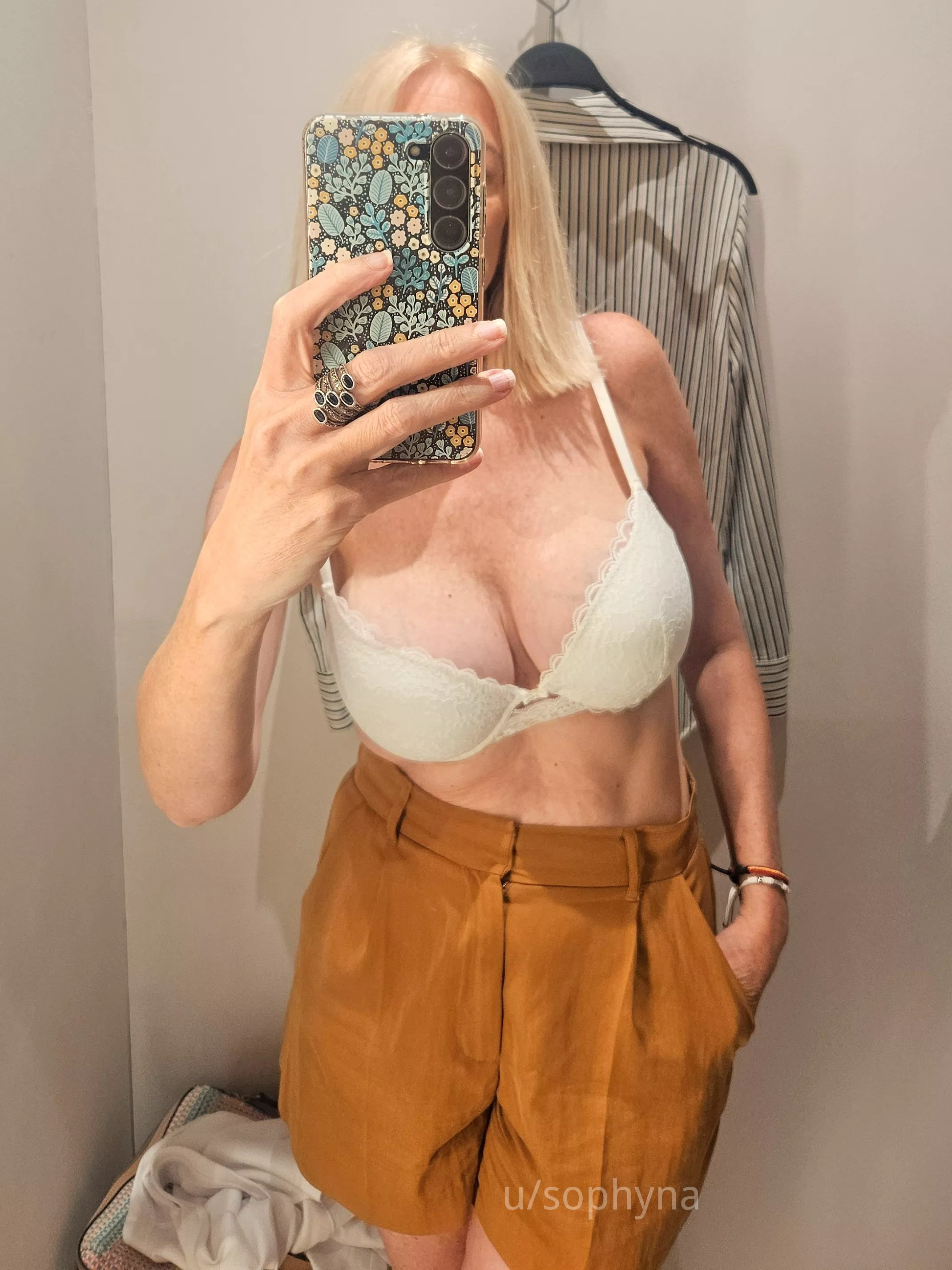 Trying on new underwear [F] posted by Sophyna