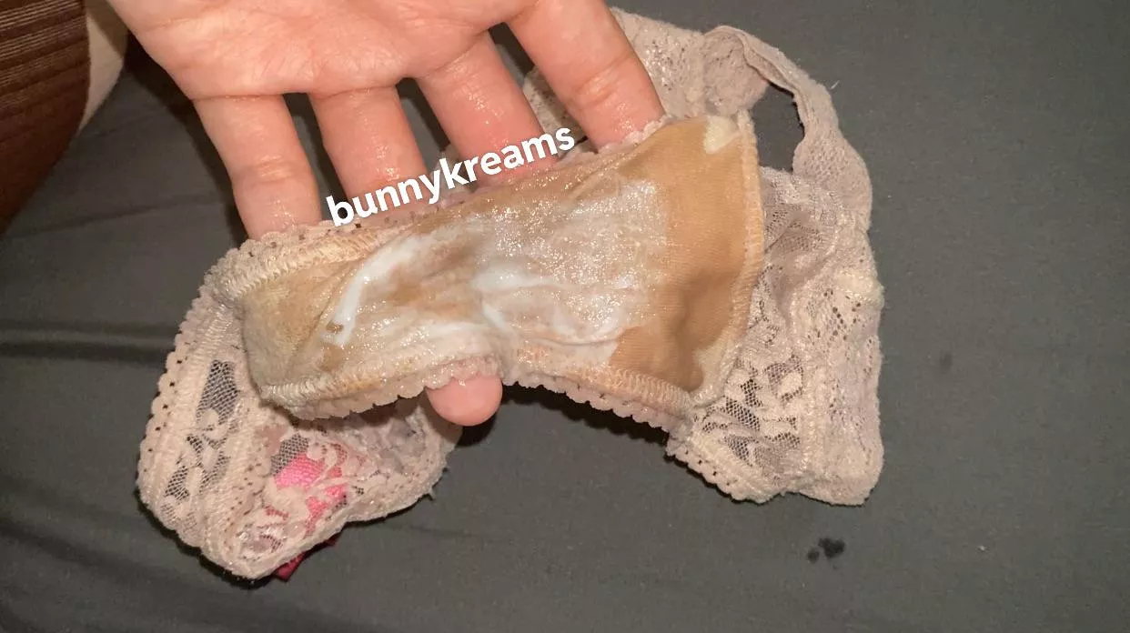 a Japanese snack you should try posted by bunnykreamss