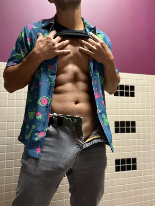 Aloha wild bunch! It’s Hawaiian shirt Friday, technically this shirt is from Meow Wolf but close enough right? by Future_Poolboy