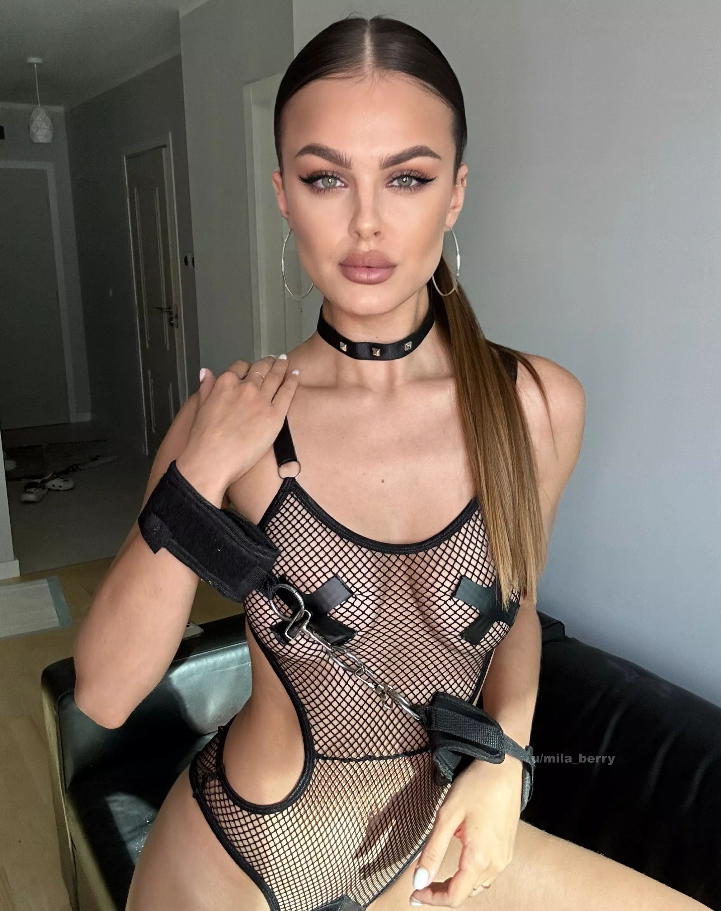 arrest me for the night [f] posted by mila_berry