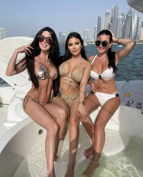 Babes in Dubai by Send-Nudes696969
