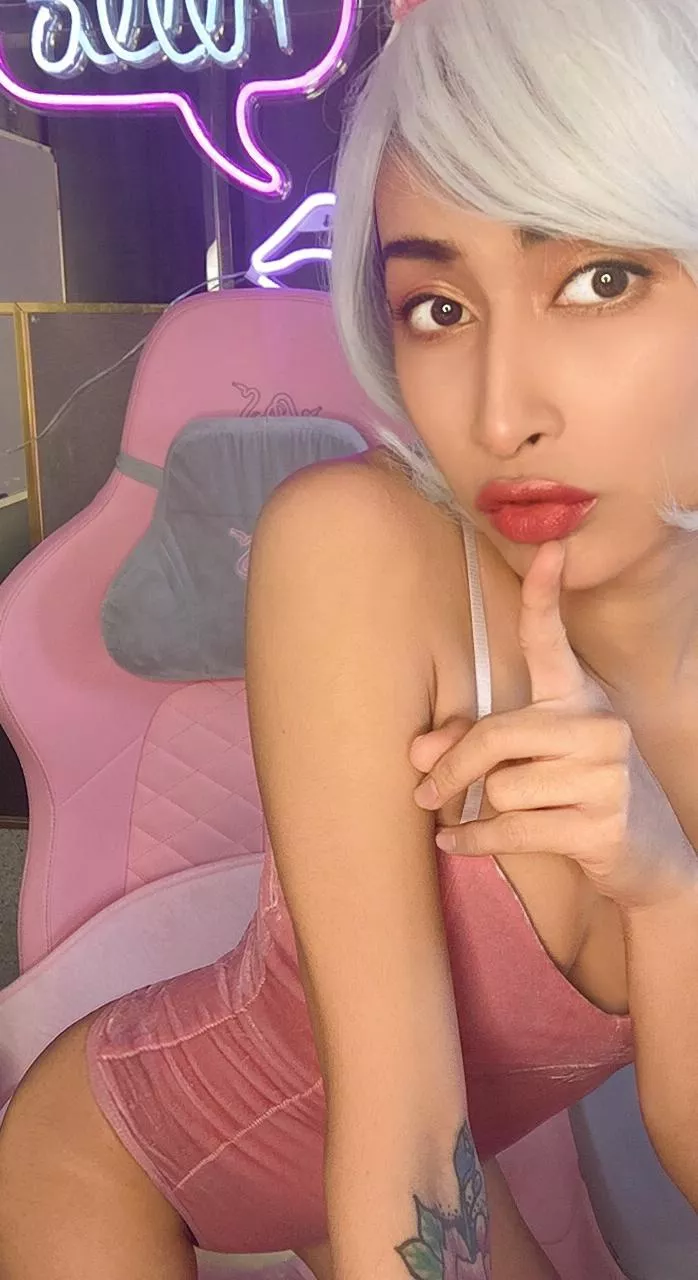 Can I borrow a kiss? I promise I’ll give it back. posted by laboredWheeze437