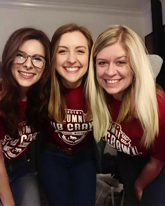 College friends posted by runnerrunner98