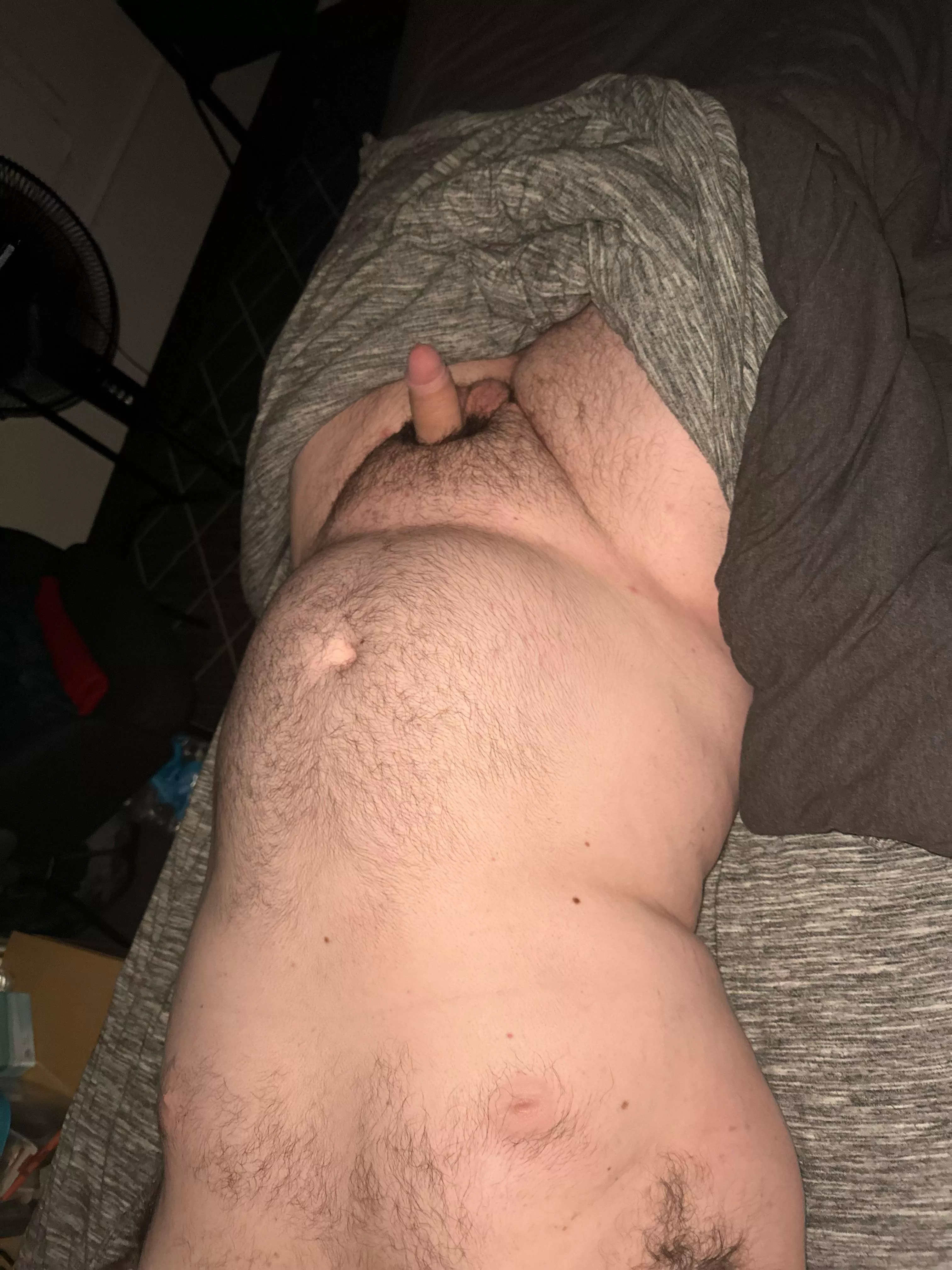 College student too horny to go to sleep posted by Cfm2003