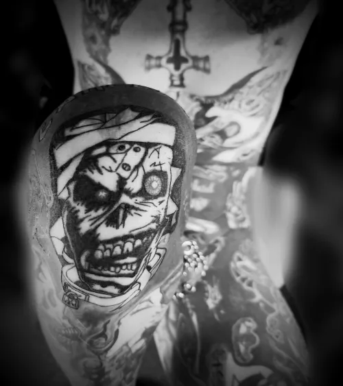 Eddy rocks 🤘 by National_Painting534