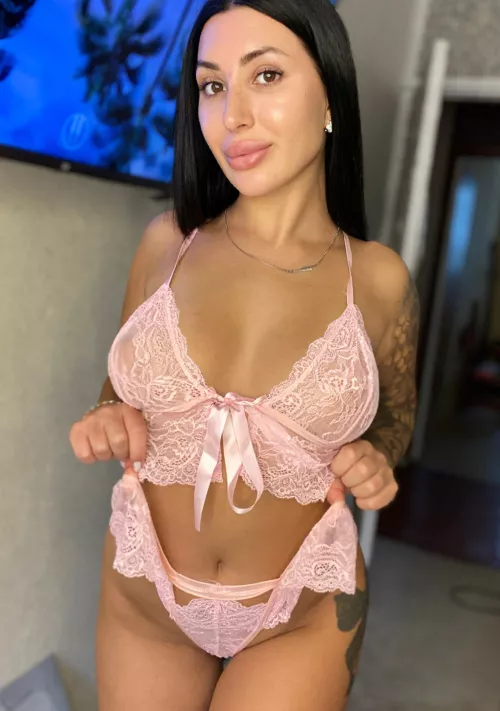 Feeling sexy in lace tonight, who's interested? by odorlessumbria26