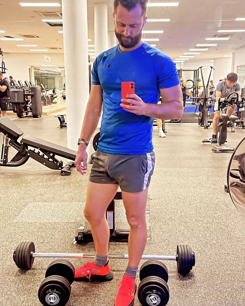 Gym selfie by IndependenceEasy7036