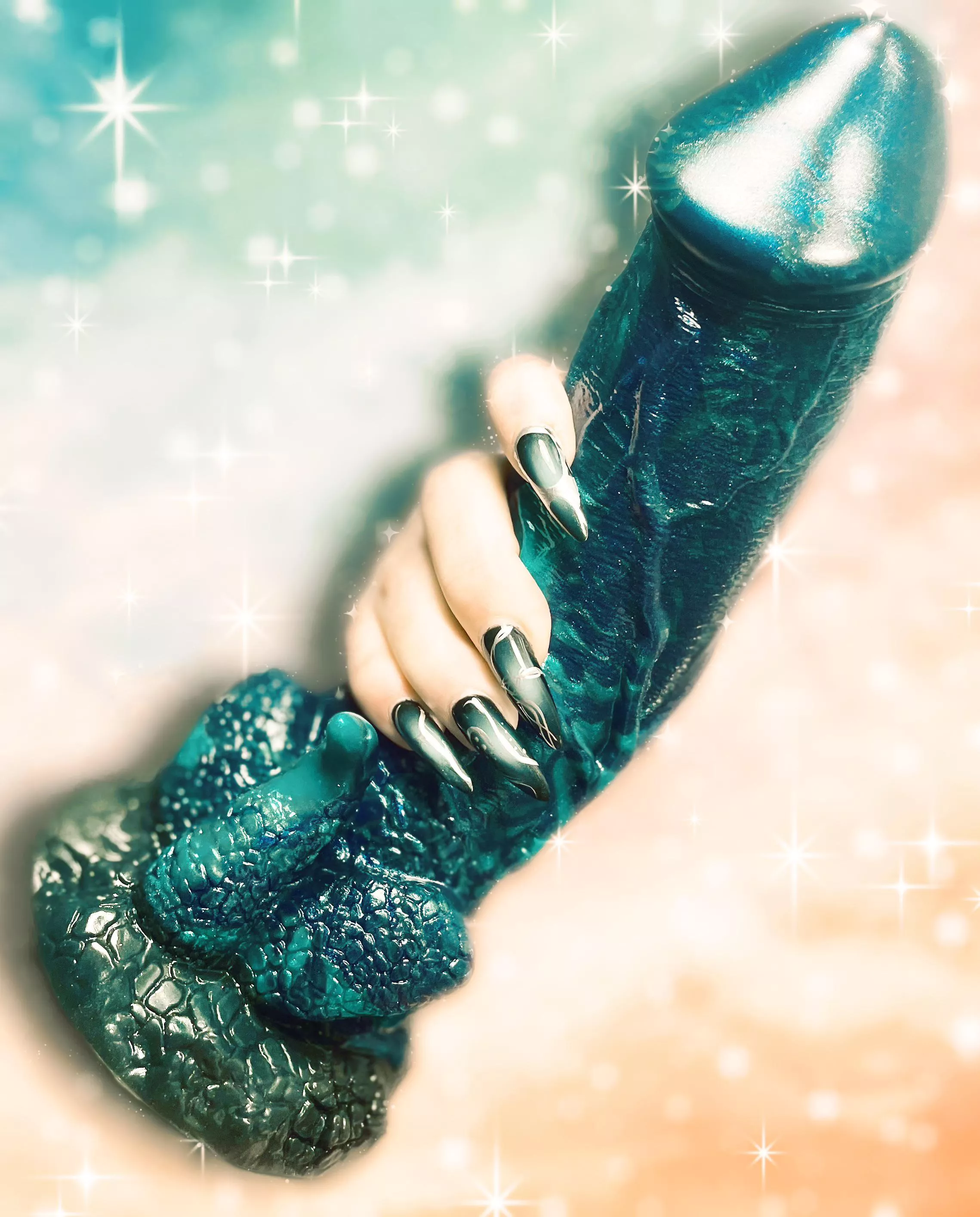 Hehe. Fun edit with a wild new toy. posted by shamelessmilk