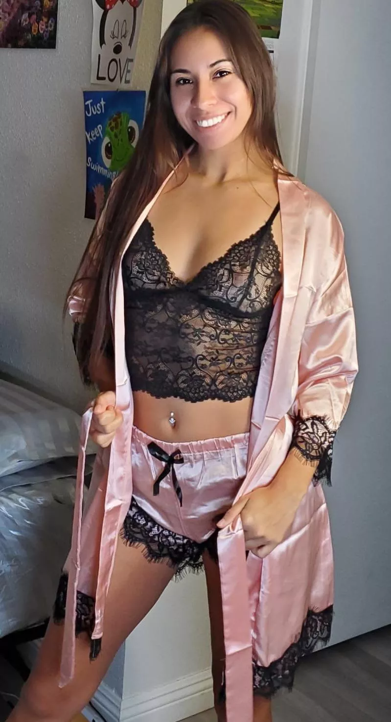 I love my lace set with my cute pink robe c: posted by YummyHoneyyy