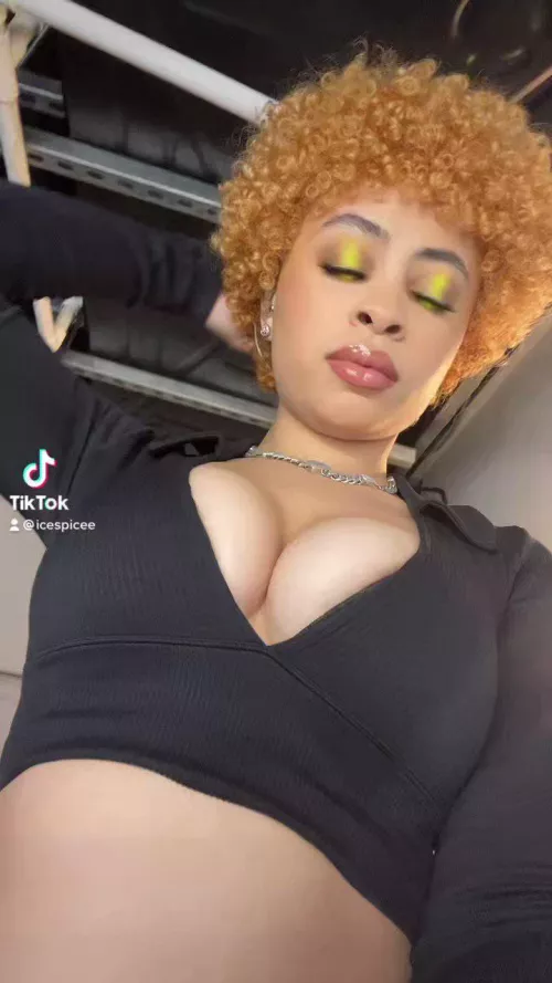 Ice Spice Cleavage by ShootingStar_7