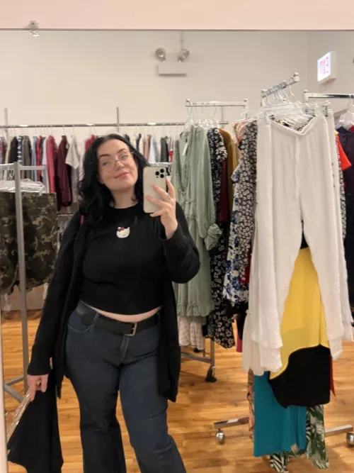 if you saw me irl would you ask me out? 🙈🖤 by altwhre