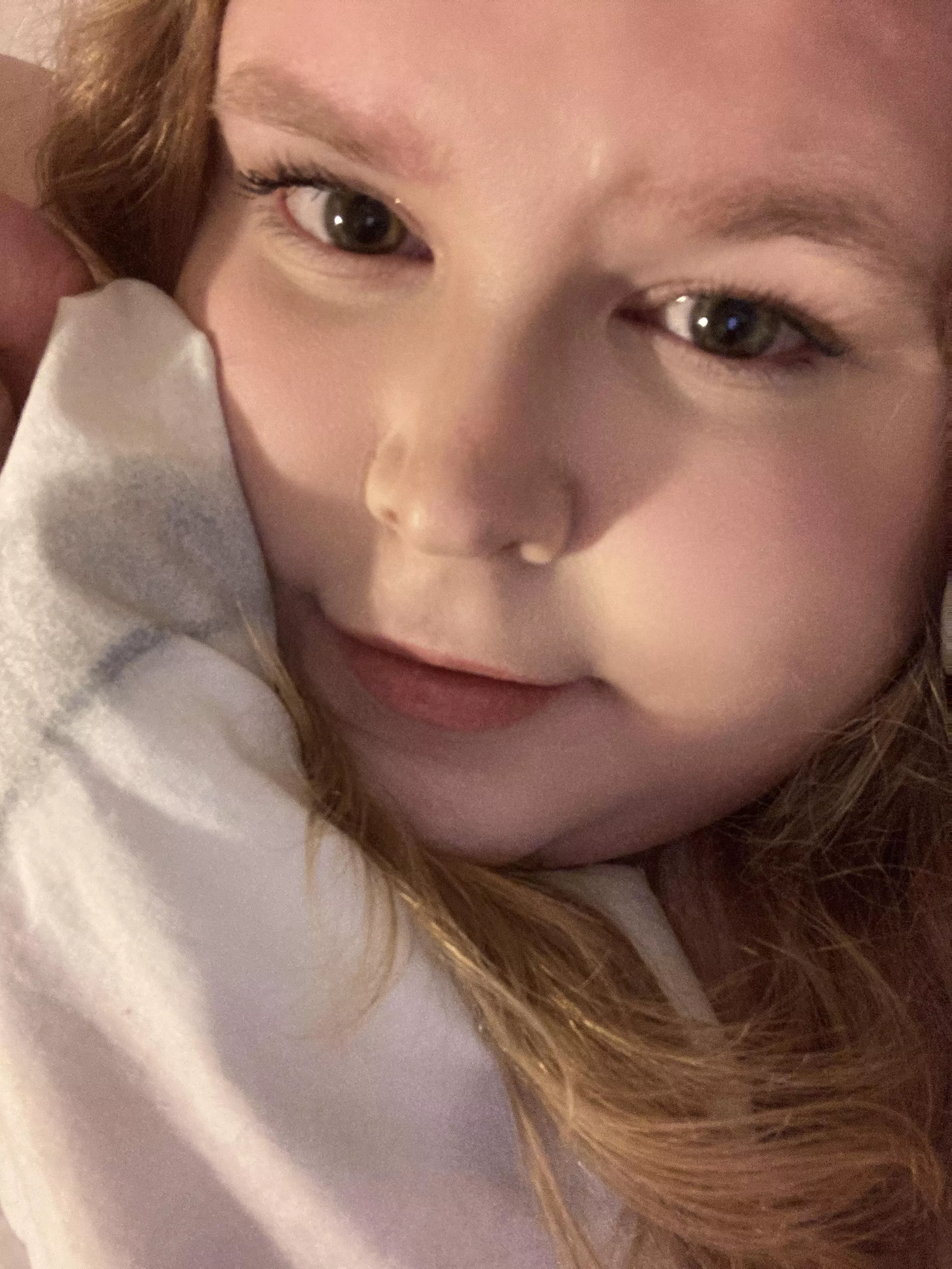 I’m very comfy right now posted by Lizzihart