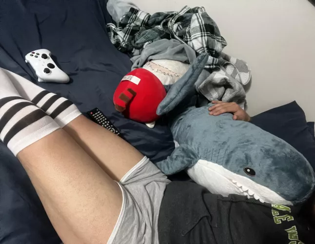 In desperate need of cuddles :3 by Femfox257