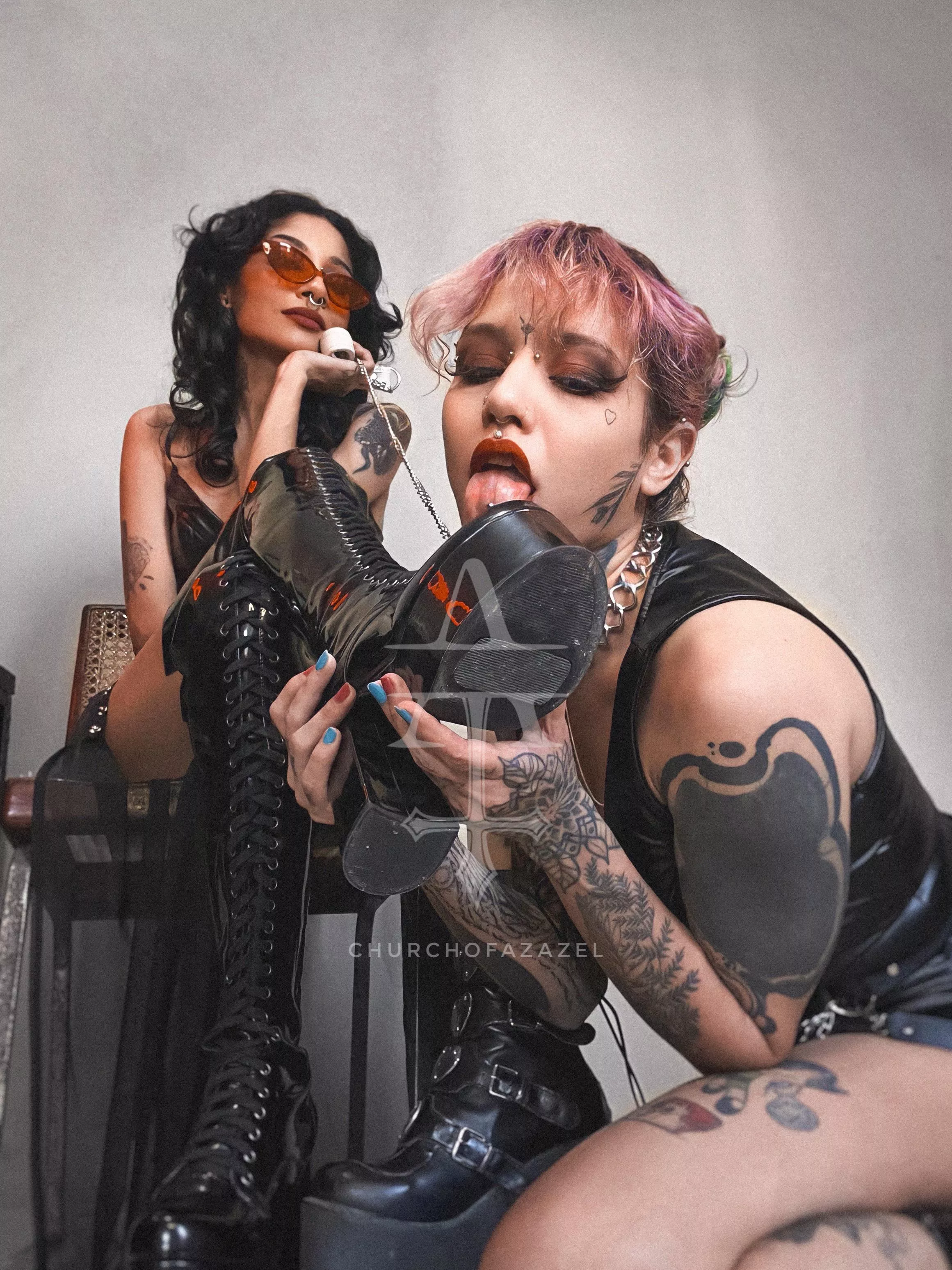 Just doing girly stuff ⛓️✨ posted by churchofazazel