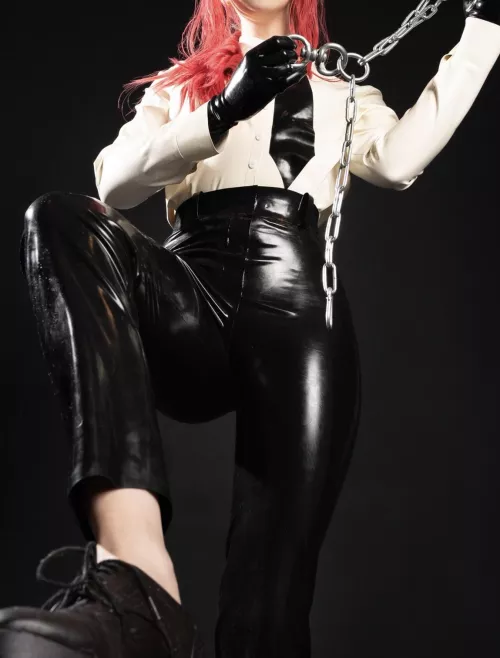 Makima latex cosplay by ami_chann_