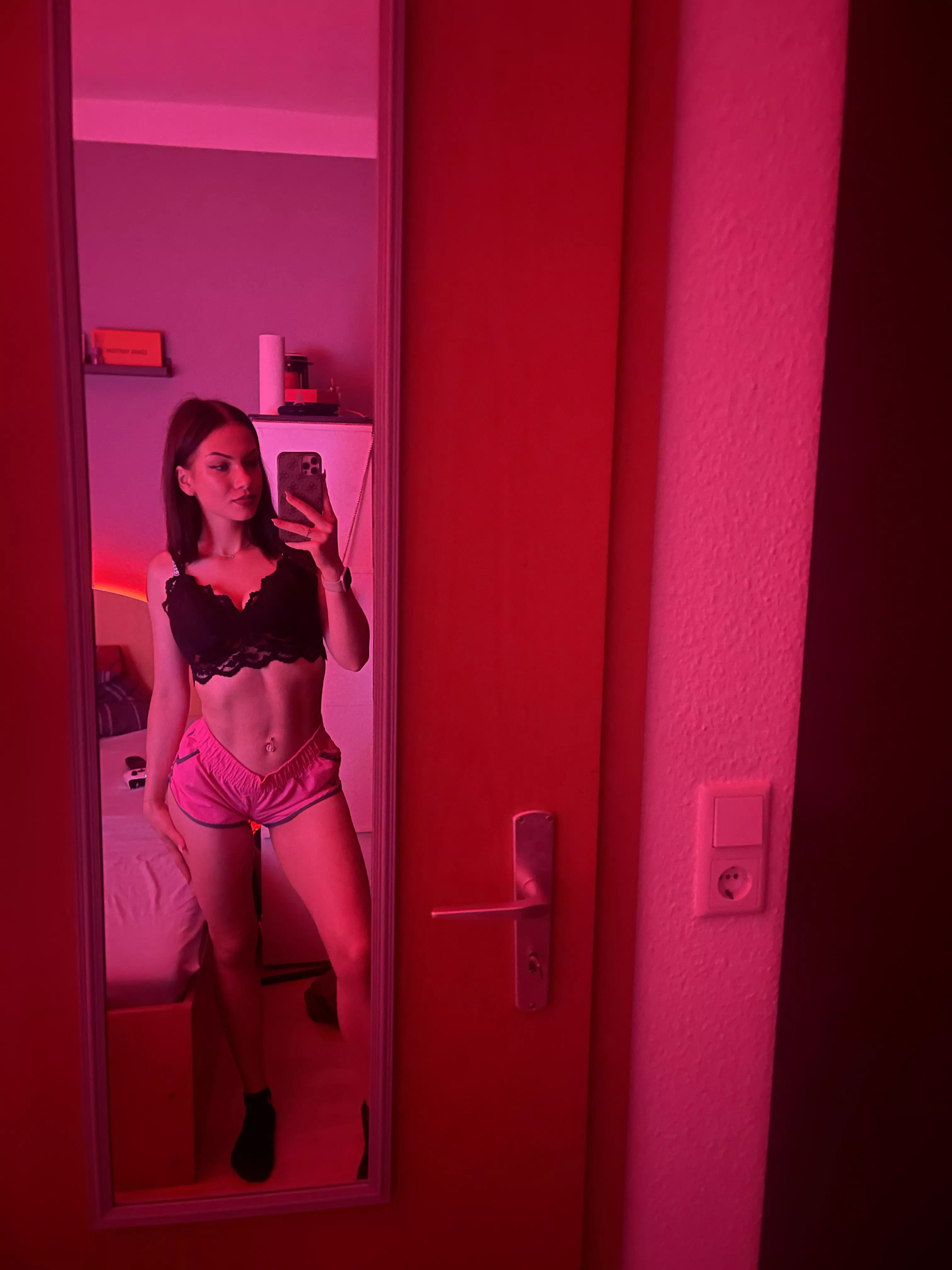 my tummy looks really tight today [IMG] :) posted by Swaggangster69