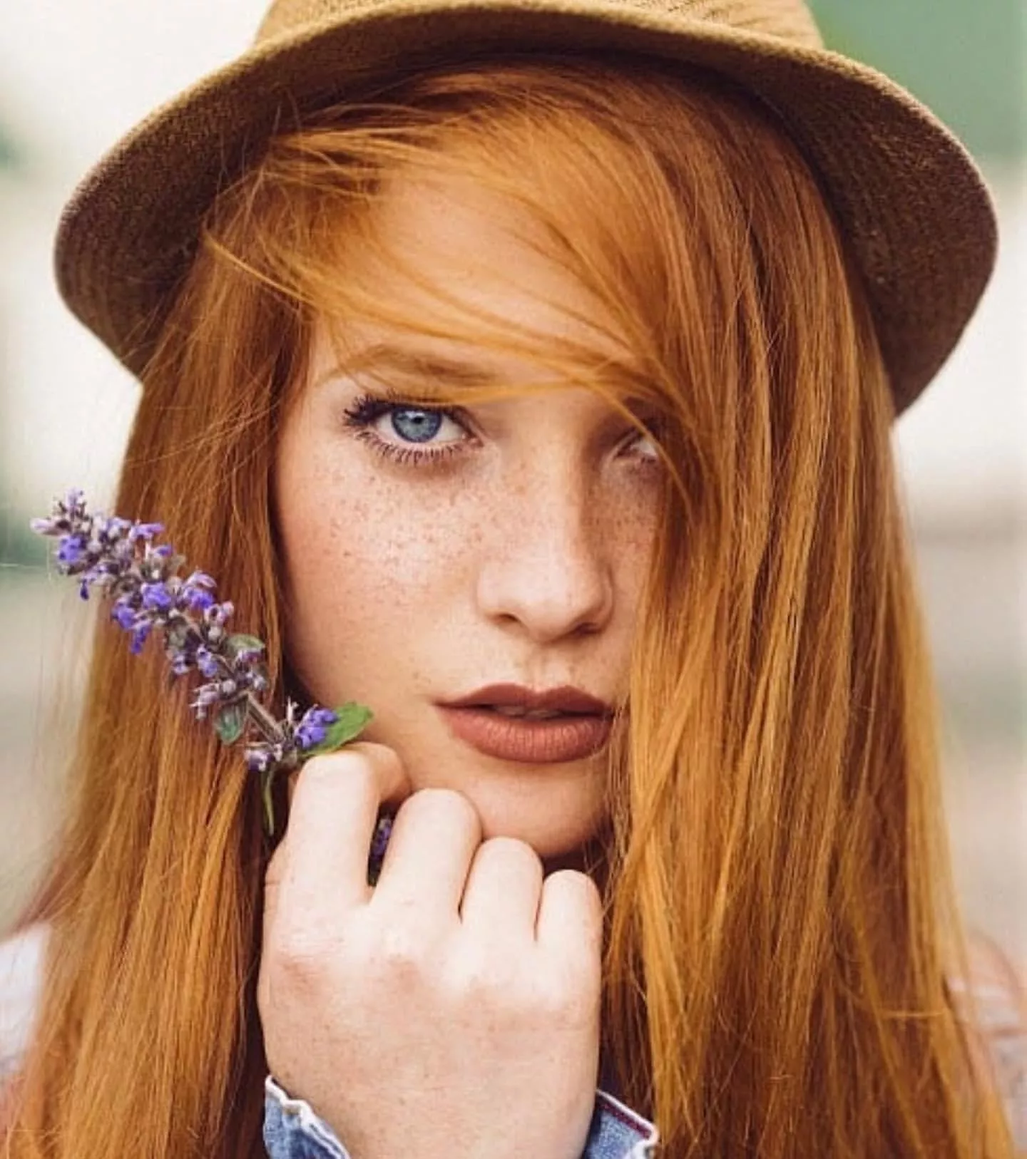 Pensive girl posted by HonestRunner