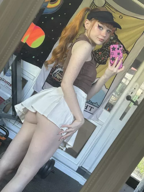 sneaky peak by pocketpixxie