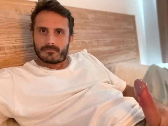 Someone told me that this is a good picture. Do you confirm? by EurotrashBrooklyn