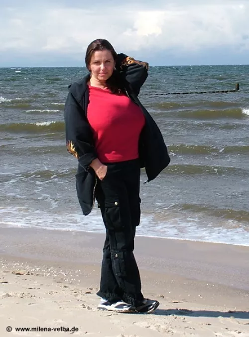 Tits so big she Can't hide them by RazzmatazzWrong6250