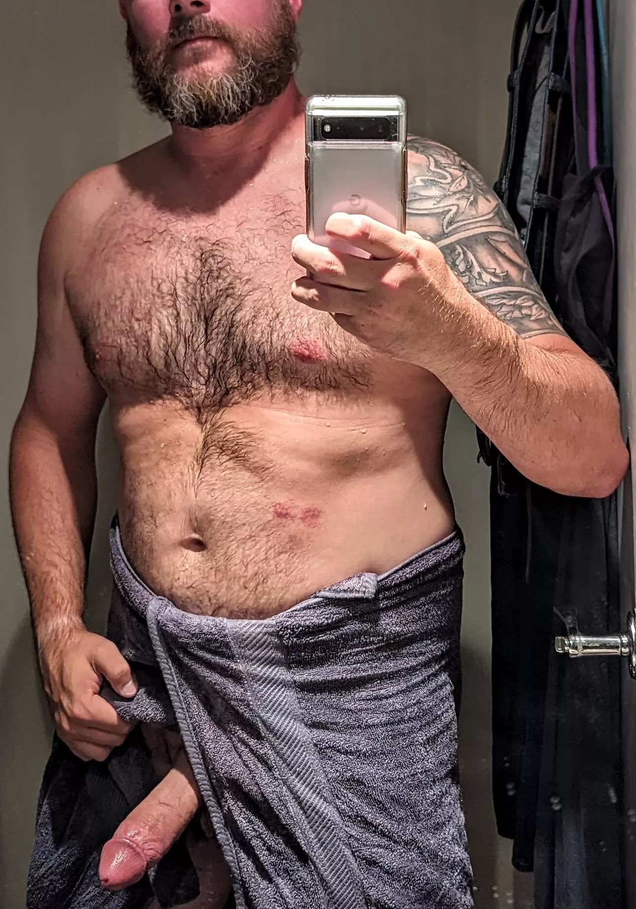 Towel can't contain it posted by justkillingtime1348