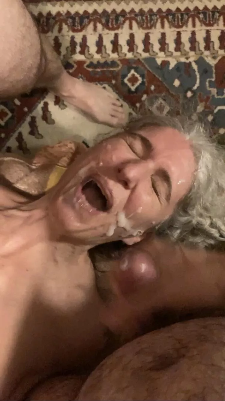 Two guys cums all over my face!! Lovely [46f] posted by SILVERgray2