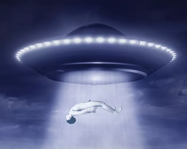 UFO Abduction by Phantomths
