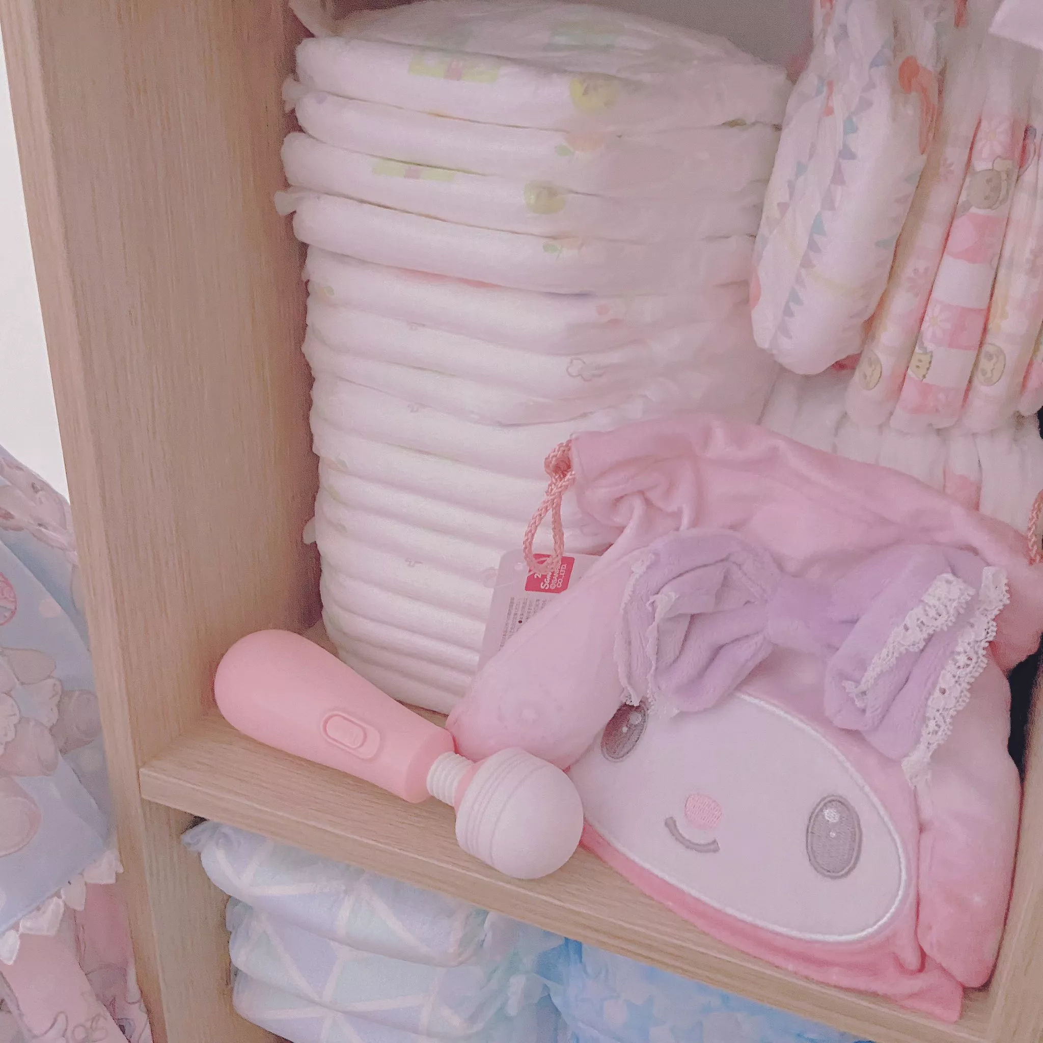 You're walking into your crush's room and see this, what do you say? posted by curious_crinkles