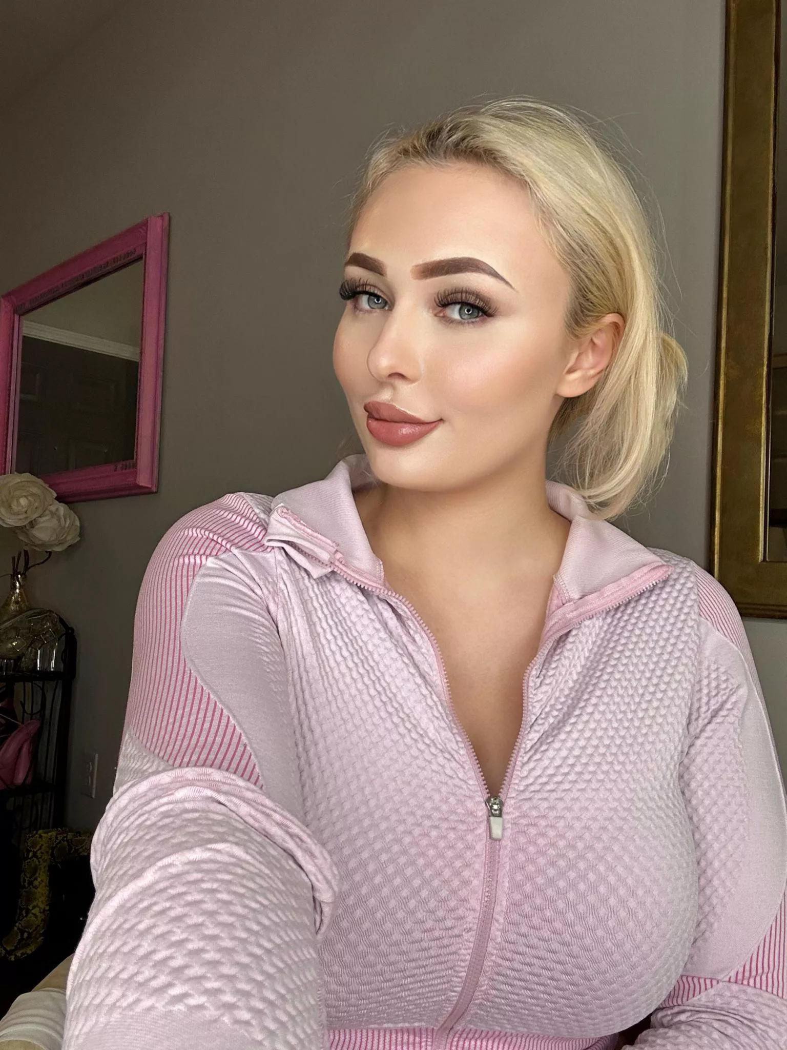 23F felt cute after a long day posted by beedle_kyle