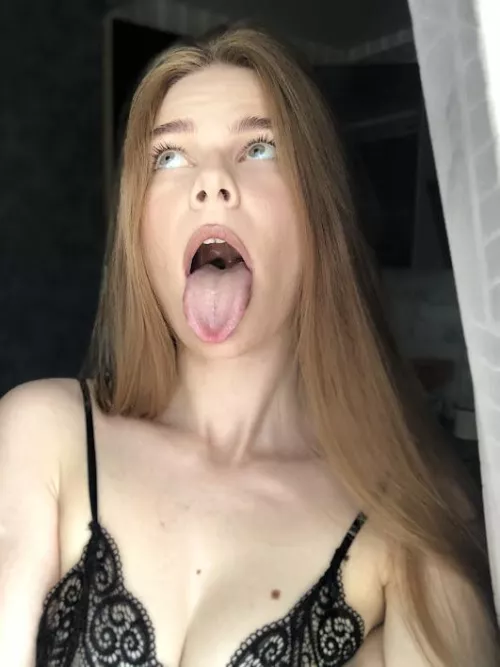 Ahegoddes, your favorite, desires your saliva. by iamliiaa