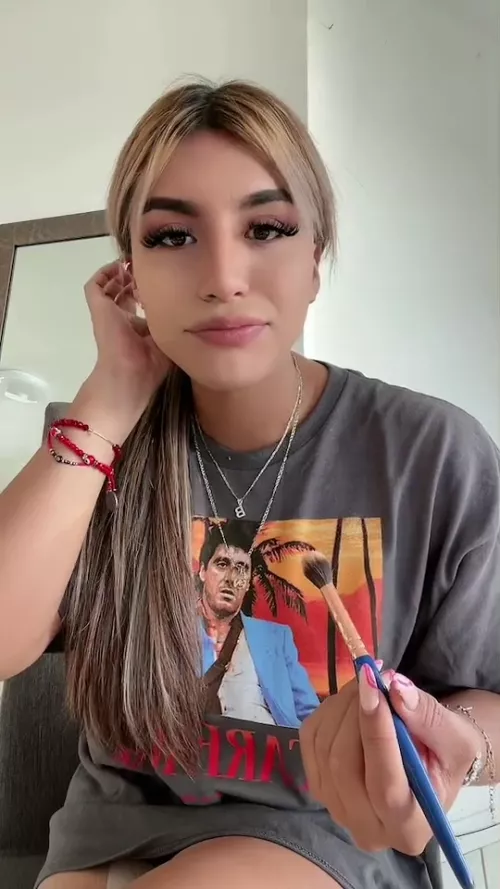 Am I someone you'd consider attractive? by DanniaScarlett