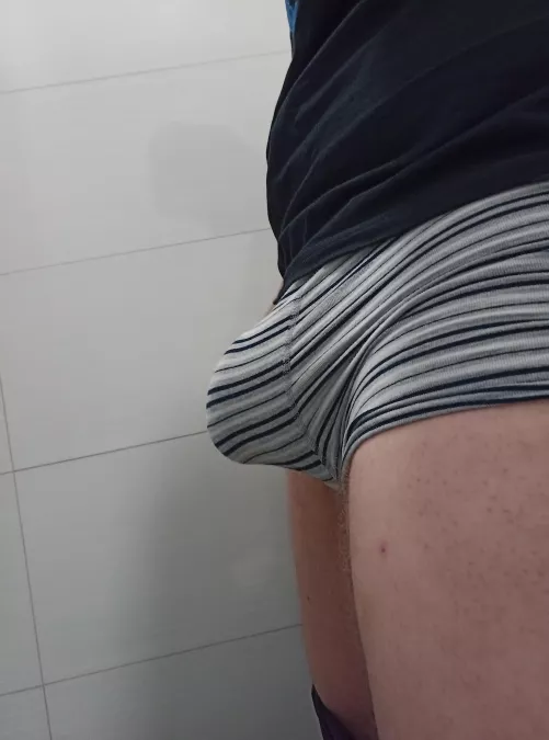 Another day, another bulge by moncookie1234