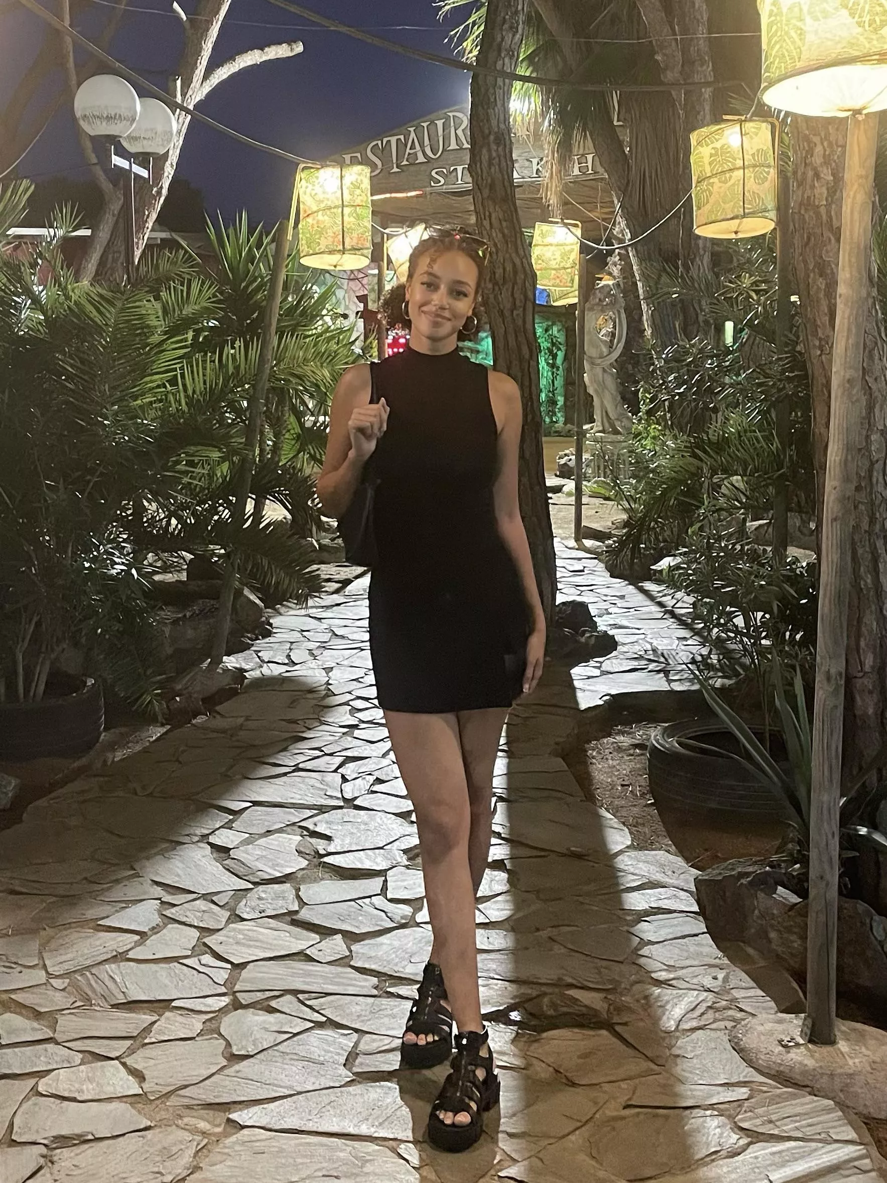 Are you into long legs f19 posted by alwaysstayshy