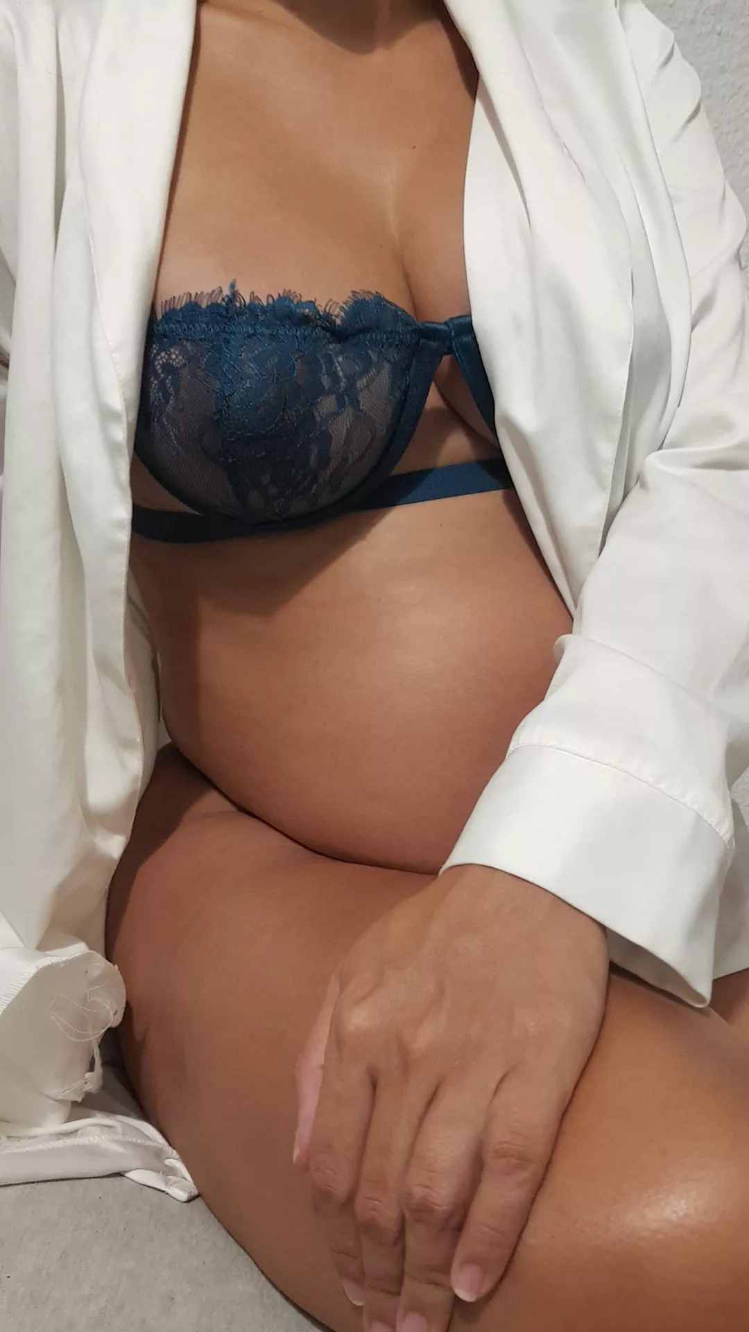 Being pregnant may be classy 🤭 don't you think so? posted by RealBellaBump