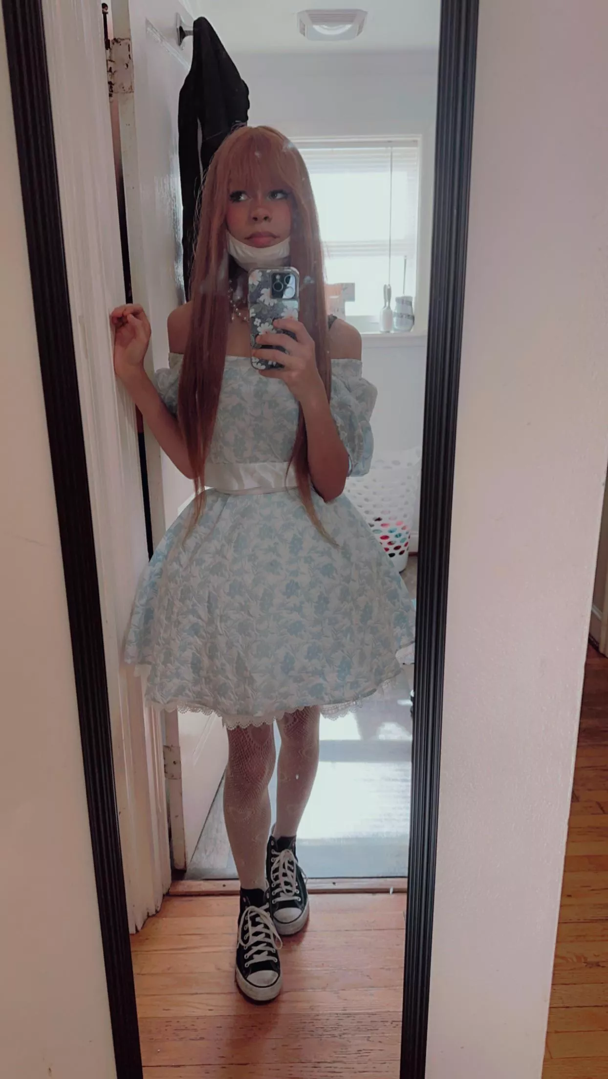 Boredom and cuteness :3 posted by Thetransweirdo