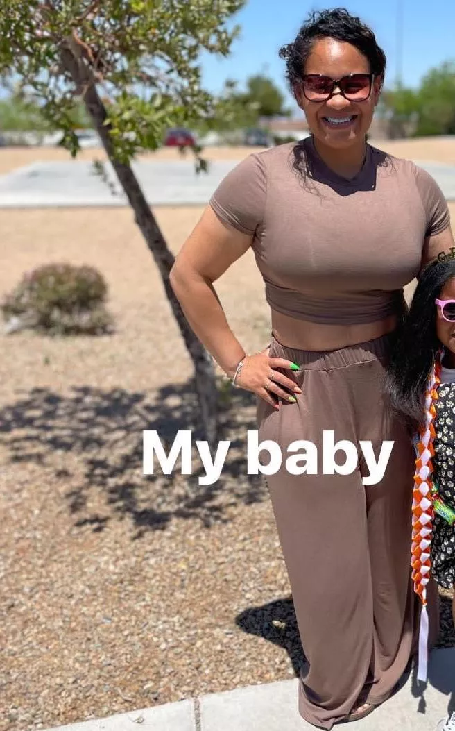 Busty tits in shirt posted by Mr_Syrup_