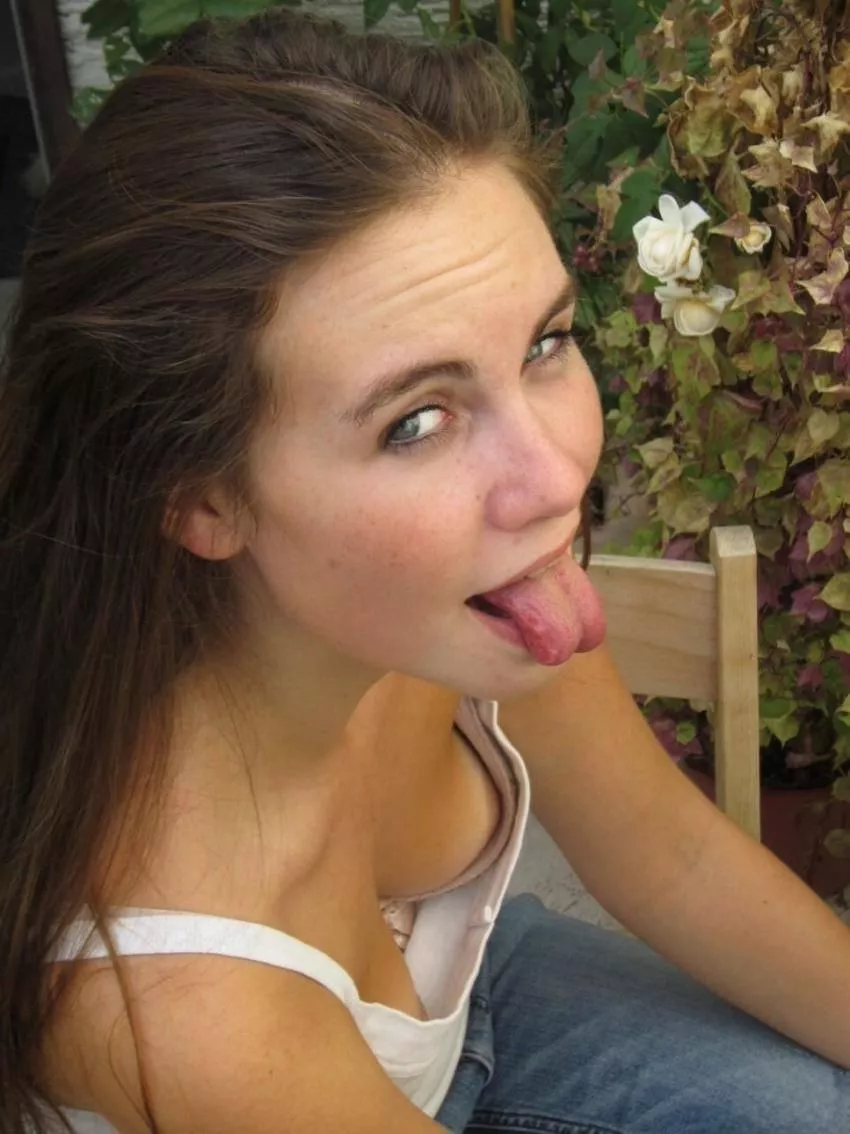 Downblouse posted by e04493