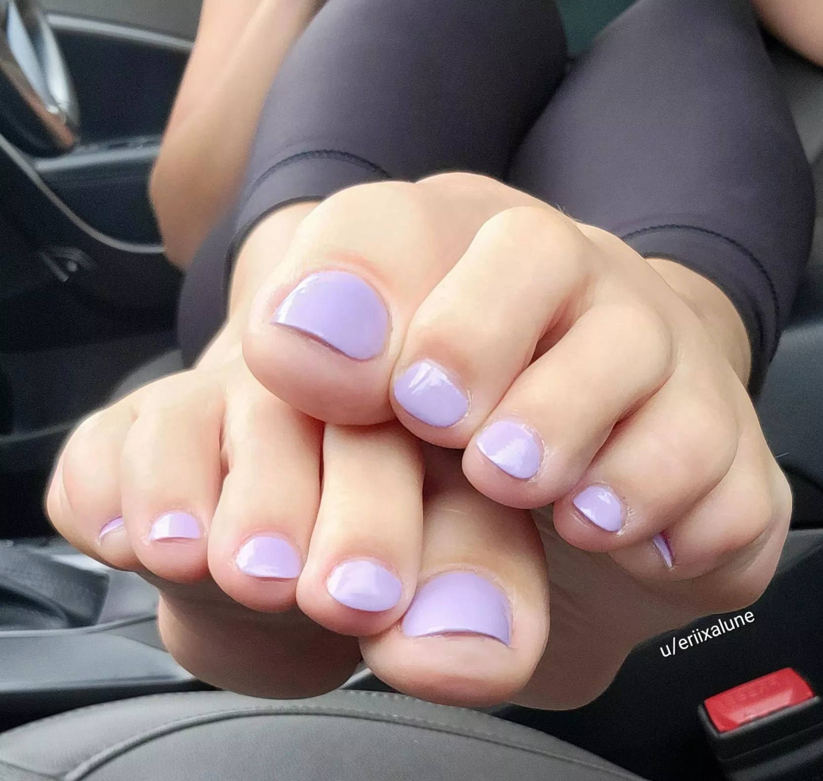 Fresh out of the gym and into your lap🙃😉 posted by eriixalune