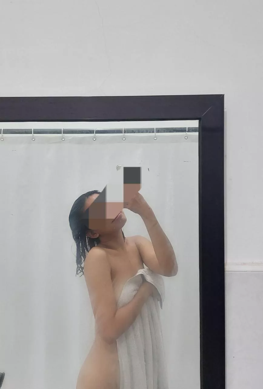 Hot stu[f]f 👀 posted by bobamilktitties