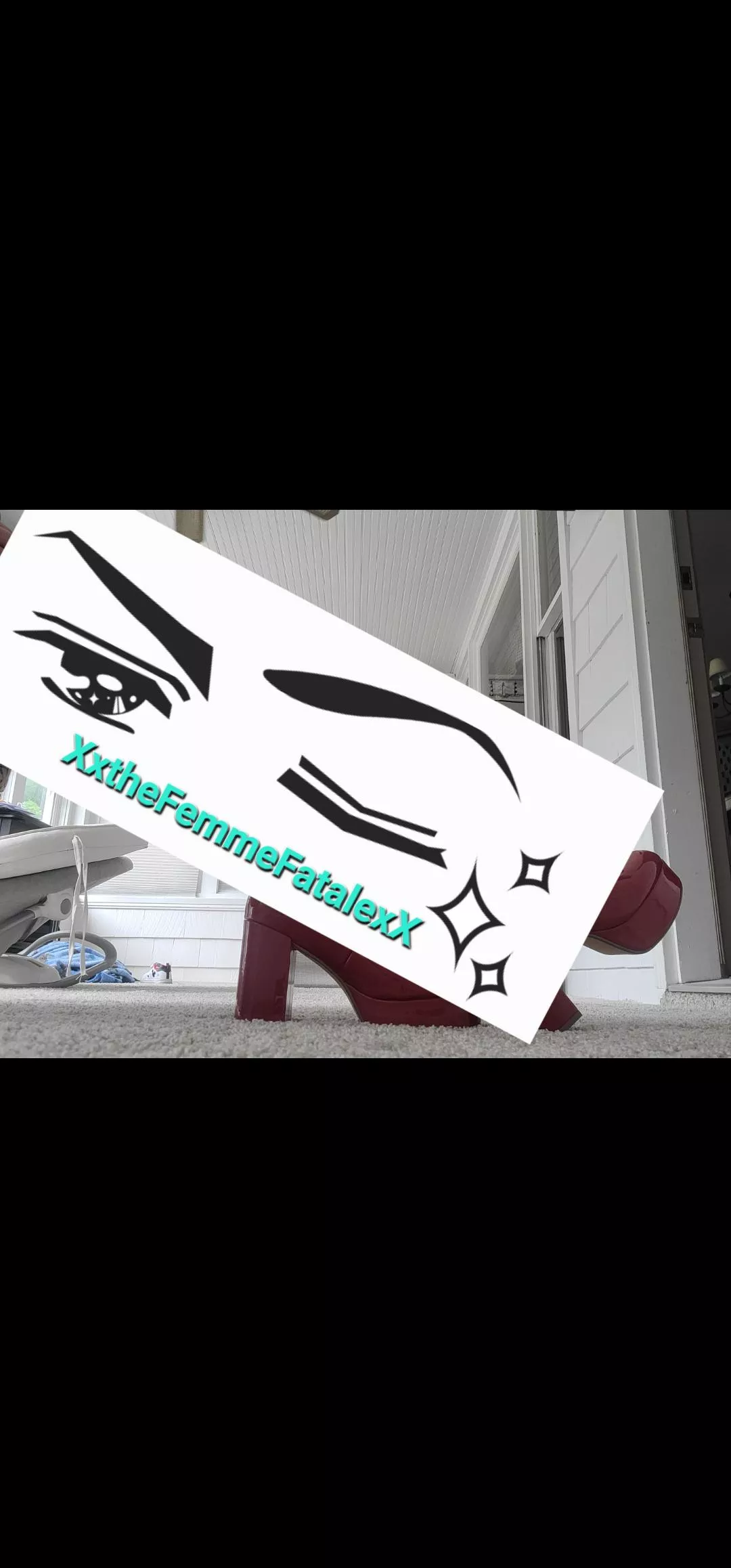 I never met a pair of red heels I didn’t like 💋 posted by xxthefemmefatalexx