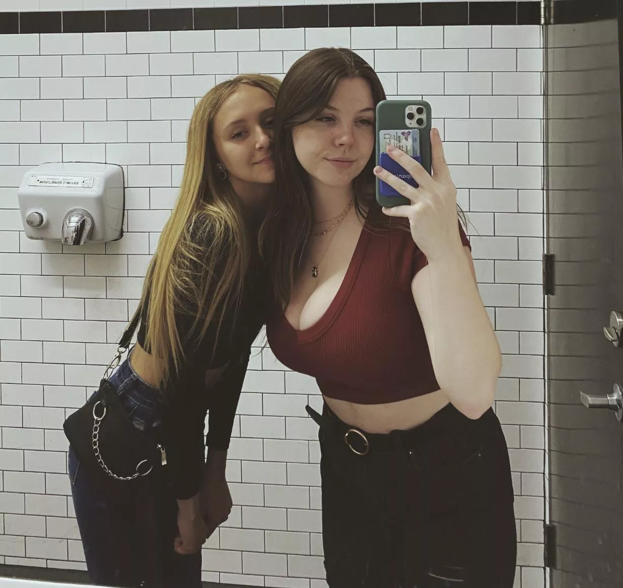 Iutr posted by abyss3457