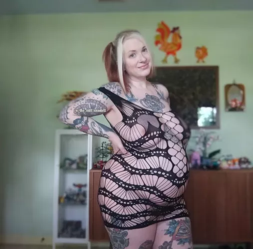 Let's snuggle and have dinner and make a Lego 🤍 by the_riff_randell