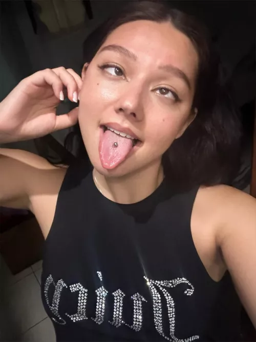 Shall we try a quick blowjob in a restaurant restroom? by JuicyKateLove