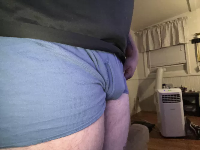 Size bet on snap? Winner posts losers girl on Reddit. Hmu with ur snaps by Worried_Twist_3685