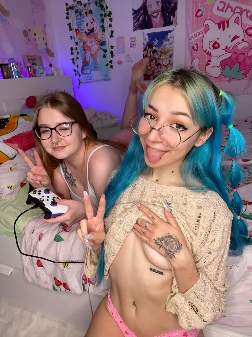 Sleepover with my firend is a new level of fun and games! posted by Lanauntouchable