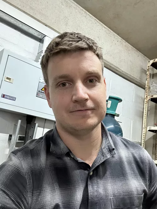 Tea break by djslelldb