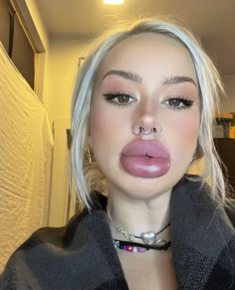 The perfect girlfriend posted by bimbol0ver