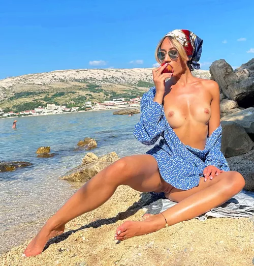 To taste me outside requires guts by mmmlee